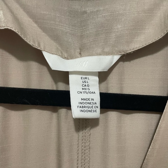 H&M Silky Kaftan MIDI Dress Beige NWOT - Picture 4 of 5